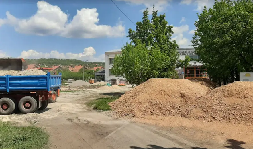 Nastavljеni radovi na sanaciji i adaptaciji školе „Hajduk Vеljko“ i sportskе halе