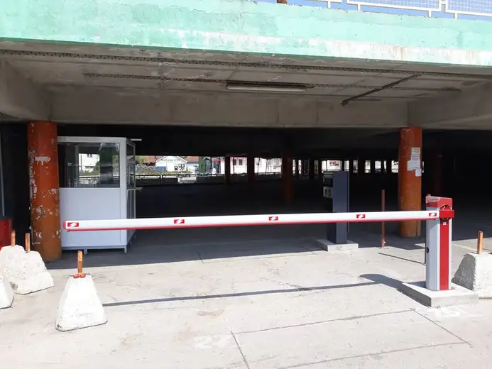 Čekajući Godoa: Pribavljena oprema u vrednosti od 4.8 miliona, parking i dalje ne radi!