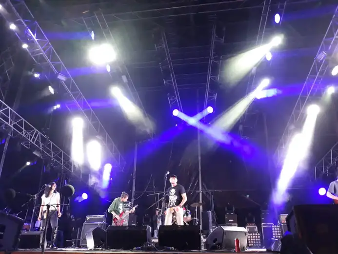 Drugo polufinalno takmičarsko veče otpočelo nastupom benda "GMO"