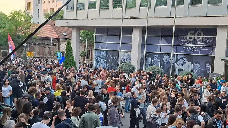 "Naš protest": Sramna emisija o "zvučnom topu" na RTS, tražimo smenu uredništva