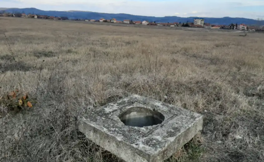 Prijavi problem: Šahtovi bez poklopaca u blizini vašarišta i na hipodromu
