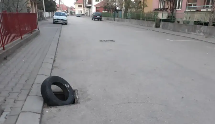 Improvizacija glavu čuva: Nestala rešetka u ulici Božina Jovanovića