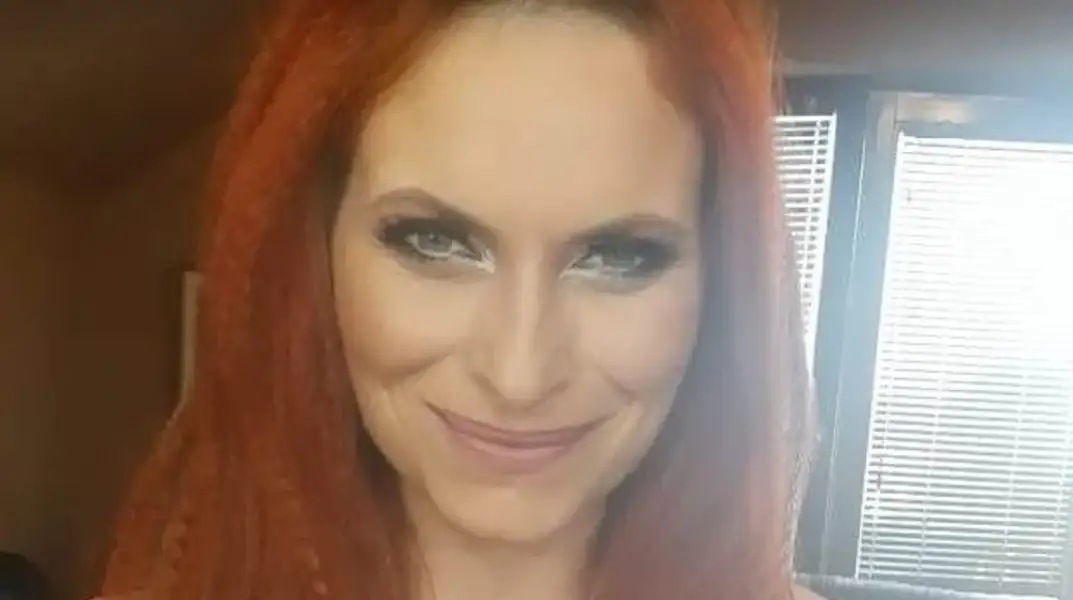 Budi human - U subotu Humanitarni bazar za lečenje nastavnice likovne kulture Sanele Stefanović