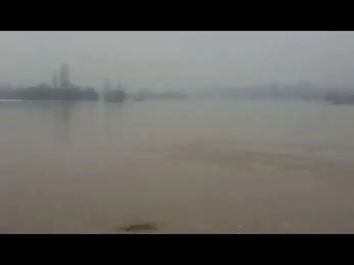 Potop u Velikom Izvoru: Plodne oranice pod vodom (VIDEO)