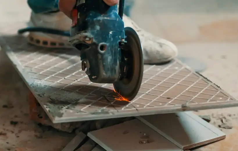Električni sekač keramike: Vodič za savršeno sečenje pločica