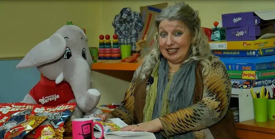 "Deco, laku noć": Jelen i izvor / Brodić amfibija