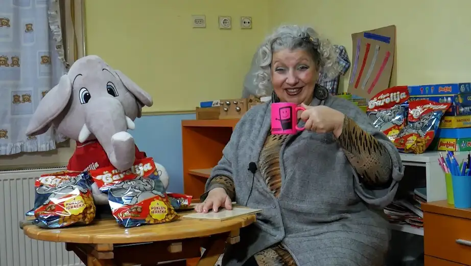 "Deco, laku noć": Bajka o tri prelje