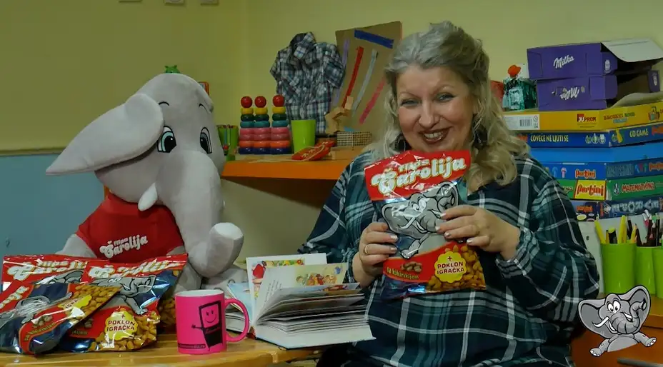 „Deco, laku noć“: Magarac i vuk / Delfin i majmun