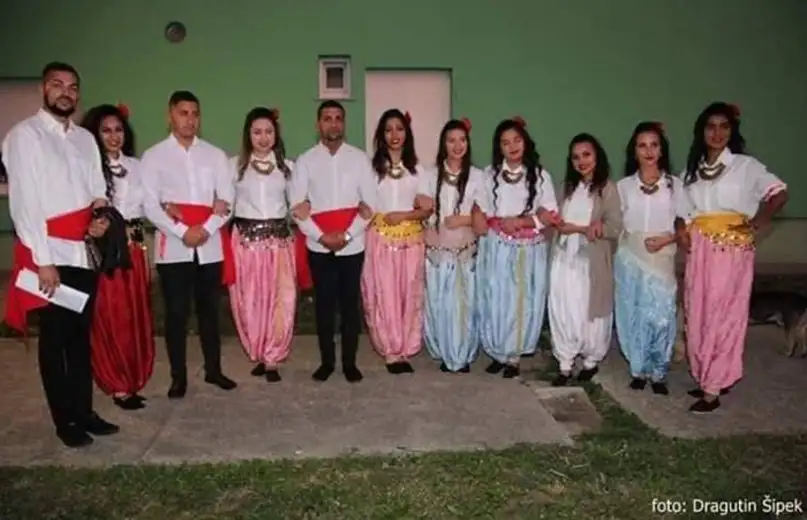 Folklorna sekcija Društva Roma Zaječar nastupila u Hrvatskoj