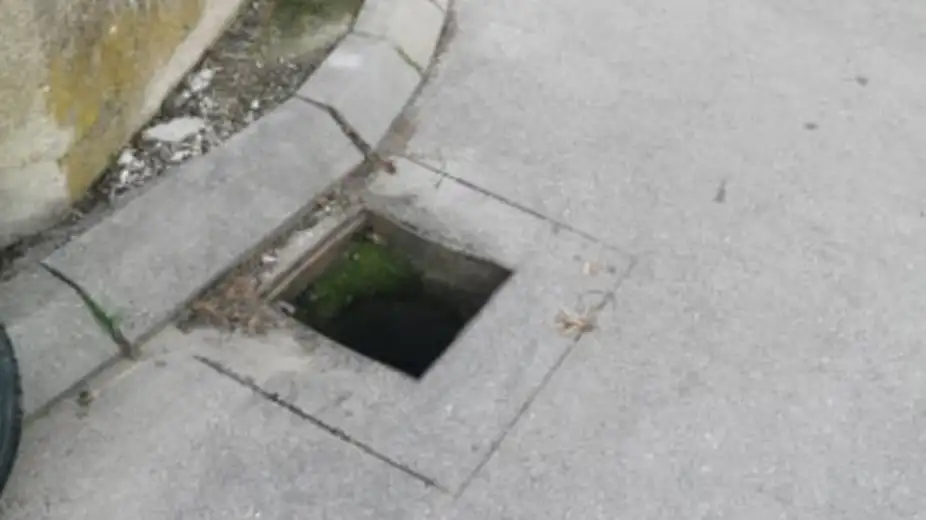 Opasnost: Ukraden poklopac slivnika na uglu Kostolačke i Podgoričke ulice