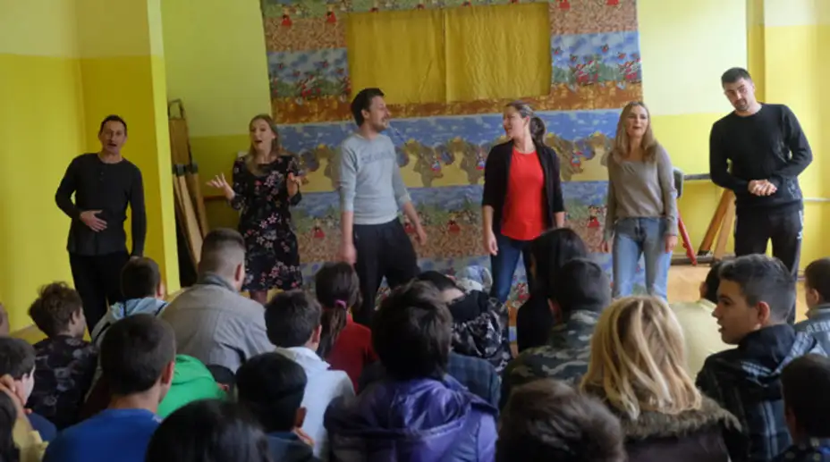 U ŠOSO "Jelena Majstorović" izvedena predstava za decu "Crvenkapa"