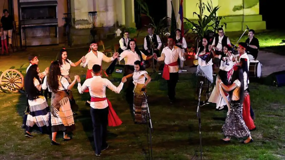 U Vražogrncu  sinoć otvorena 36. po redu Smotra narodnih običaja „Vražogrnački točak“.