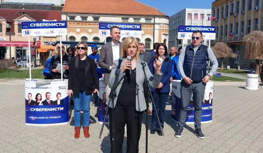 Suverenisti u Zaječaru: Da li mislite da Srbija ide u dobrom pravcu ako ljudi iz nje odlaze?