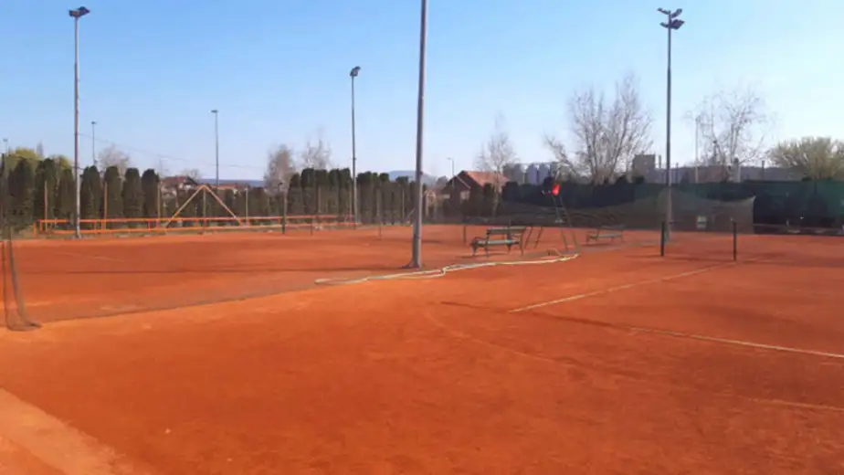 Na rekonstruisanim terenima Popove plaže počinje teniska sezona