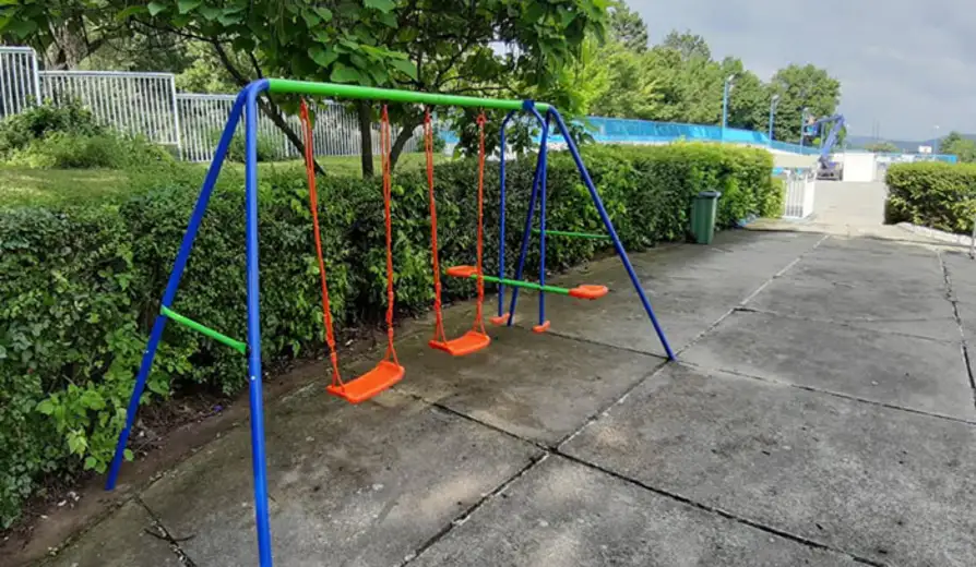 DS: Prekršen pravilnik o bezbednosti igrališta - Lalić: Igračke će biti montirane po propisima