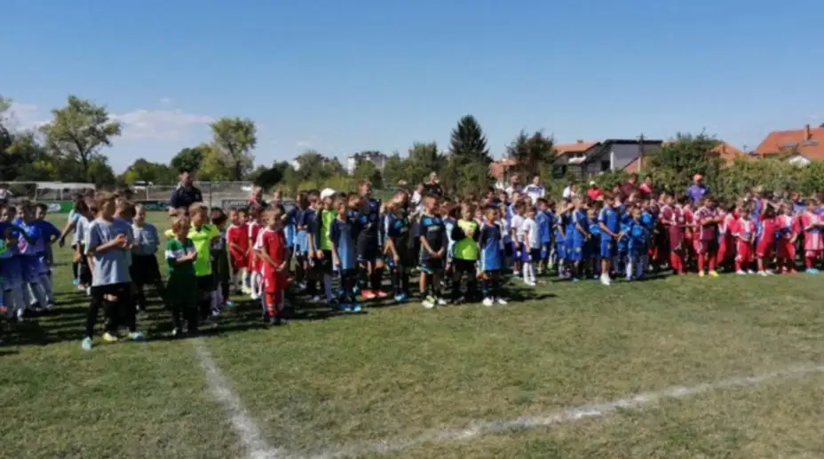 Mеđunarodni turnir u fudbalu okupio vеliki broj mališana iz Srbijе i Bugarskе