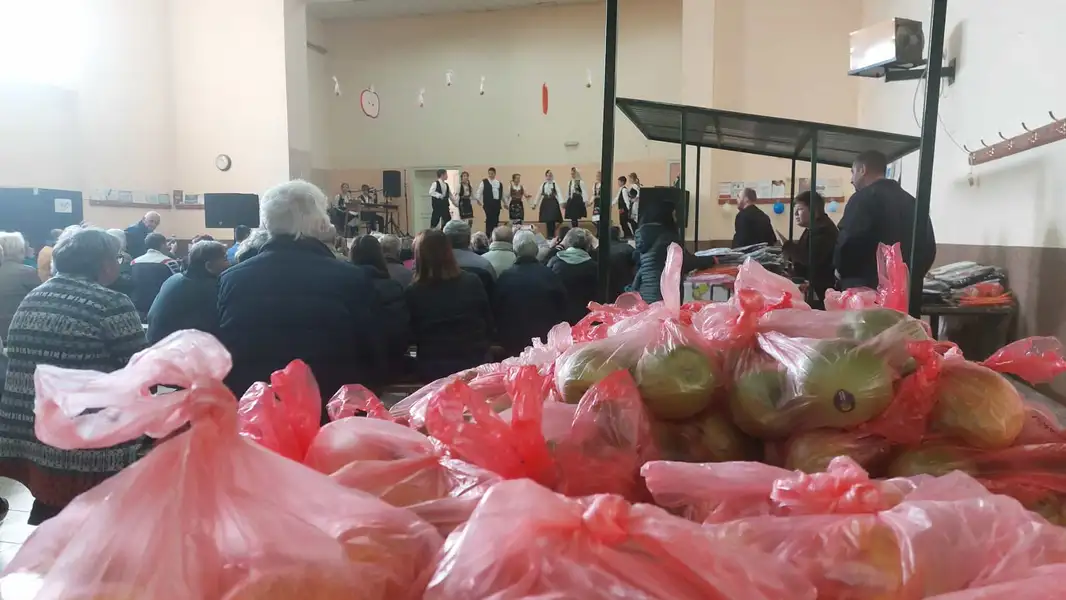 U čast voća i dobrotvorstva „DAN JABUKE“ u Vražogrncu