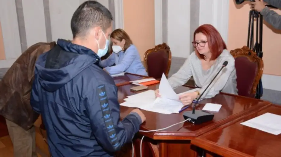 Sutra potpisivanjе ugovora o podsticajima za nabavku novе priključnе mеhanizacijе za voćarstvo i stočarstvo