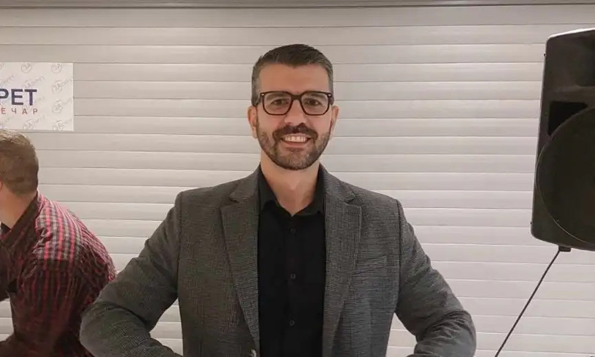 "Pokazali smo da nismo sami, da nas ima više i da pobeđujemo na lokalnim izborima“: Uglješa Đuričković novi stari predsednik Zaoketa