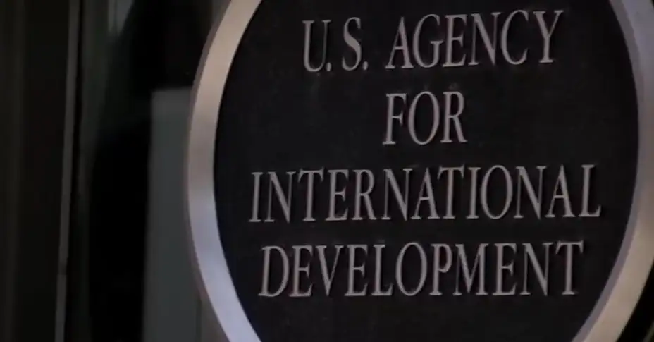 Kada su uzimali novac USAID nisu se bunili, čak se i slikali s predsednicom: Sada je naprednjaci zovu „kriminalnom“