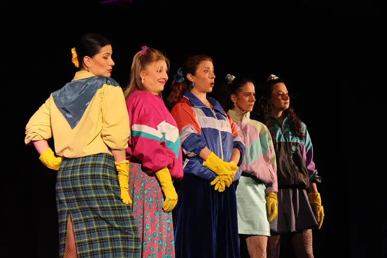 Završen 35. Festival „Dani Zorana Radmilovića”: Premijera predstave „Uvek spremne žene” zatvorila jubilarno izdanje
