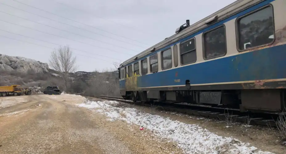 Incident na pruzi Zaječar - Bor: Motori na vozu otkazali kod Zagrađa!