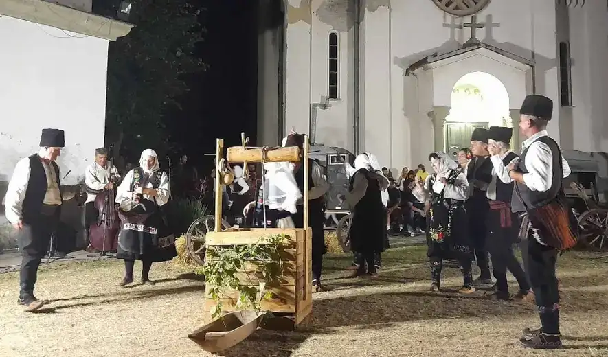 U Vražogrncu je završena dvodnevna, 40. Smotra narodnih običaja „Vražogrnački točak“