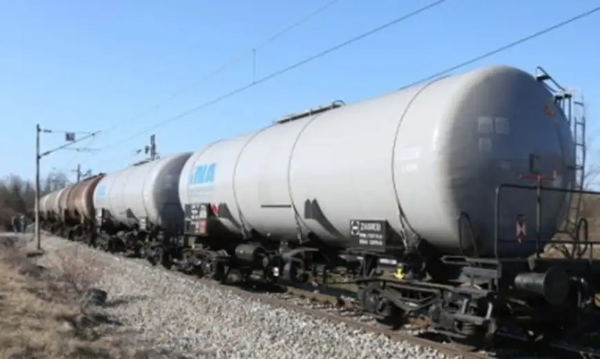 Iskliznule cisterne sa fosfornom kiselinom sa pruge Niš - Zaječar