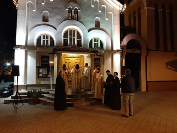 Danas je Vaskrs - najveći Hrišćanski praznik! U Sabornom hramu u Zaječaru služena je liturgija, bez prisustva vernika!