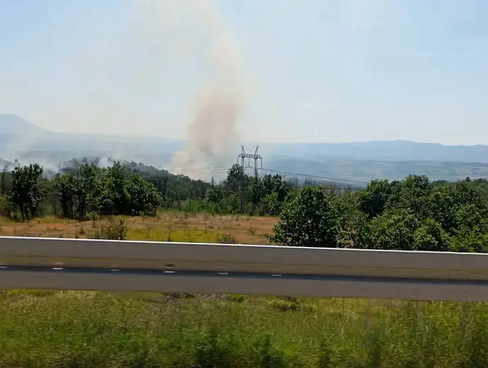 Požar zahvatio deo Malka Golaje, uzrok za sada nepoznat