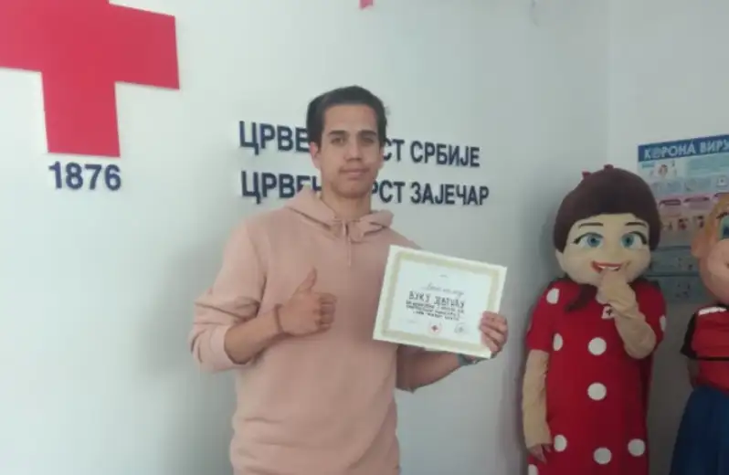 U okviru konkursa “Krv život znači” učenik Gimnazije Vuk Jevtić osvojio 1. nagradu