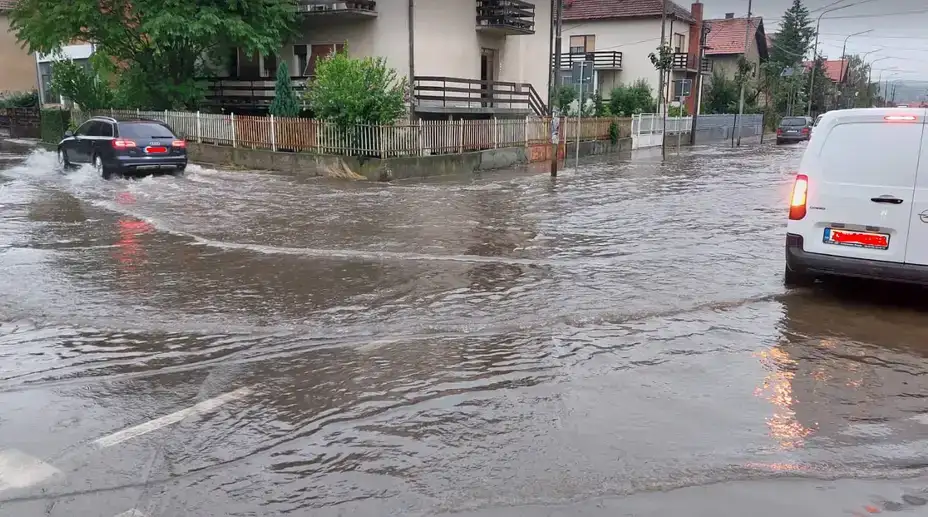 Jako nevreme u Zaječaru: Više ulica pod vodom