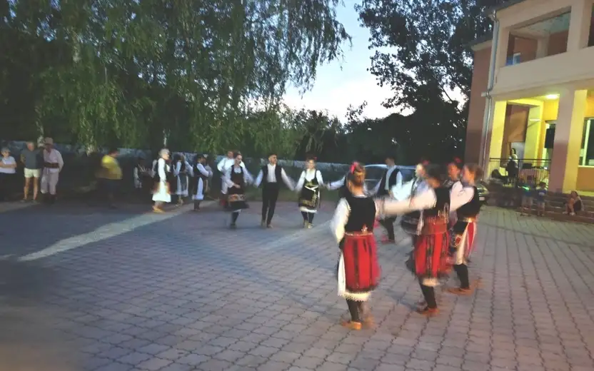 U Vratarnici održana druga po redu manifestacija tradicionalnog narodnog stvaralaštva ,,Vratarničko kolo"