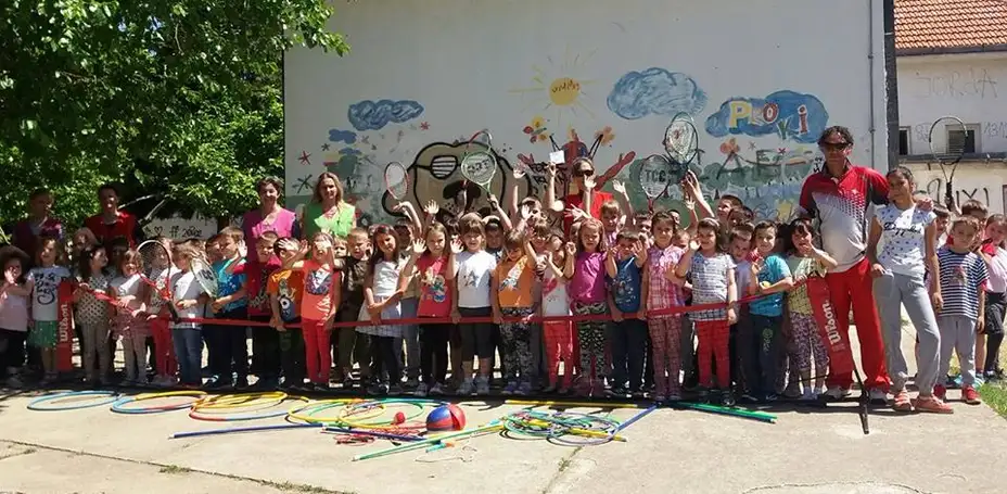 Počela promocija besplatne škole tenisa: Mališani iz vrtića "Zdravac" danas uživali u igri