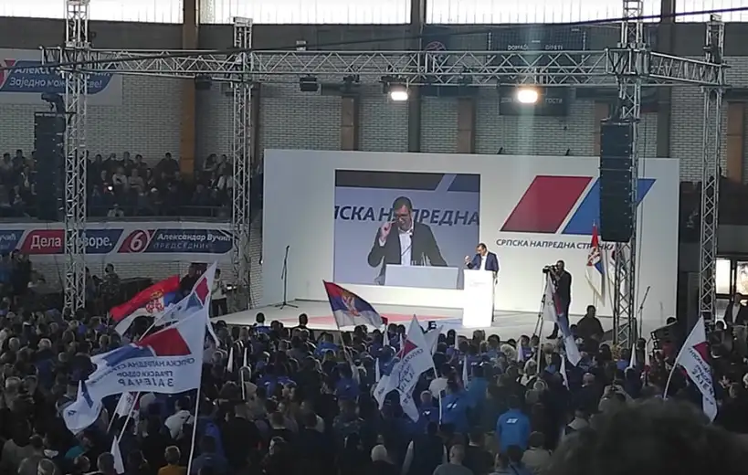 Strah. Zombiranje. Vučić: Iliti izveštaj sa konvencije u Boru za neupućene