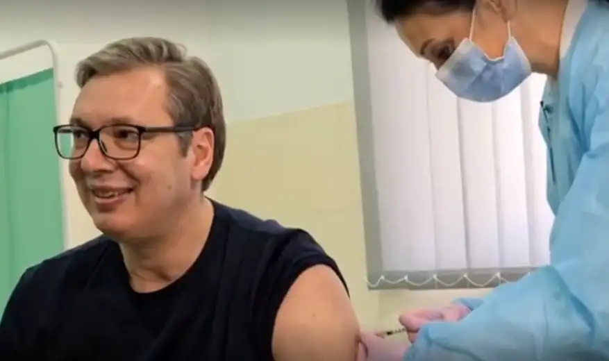 Predsednik Vučić vakcinisan kineskom vakcinom u Rudnoj Glavi