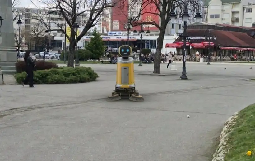 Grad Zaječar dobio novog robota za čišćenje ulica!