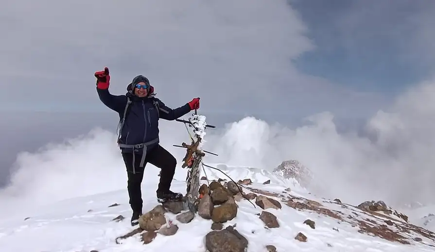 “Ostvario se još jedan san”: Žika Branković osvojio vrh Chachani na Andima na 6.075 metara