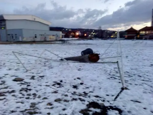 Koliko smo bezbedni: Pala bandera u školskom dvorištu!