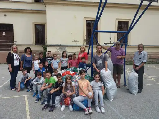 Humanost na delu: Čepom do osmeha!