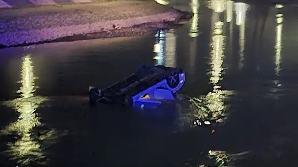 Saobraćajna nezgoda na Popovoj plaži: Putnički automobil sleteo je sa puta i završio u Crnom Timoku