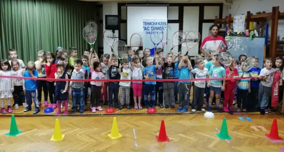 Nastavljena promocija besplatne škole tenisa!