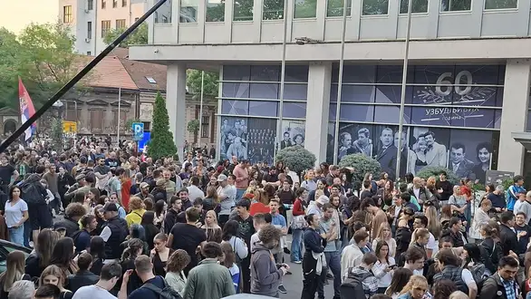 Studenti traže privremenu upravu na RTS-u