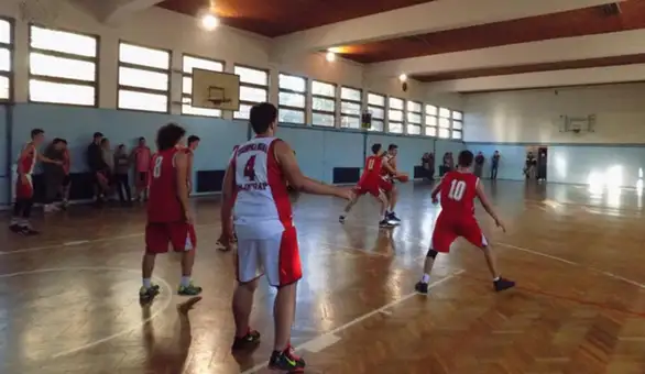 Održano takmičenje u košarci i basketu 3×3 za srednjoškolce