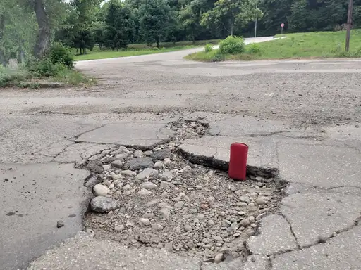 Put ka zaječarskom Domu zdravlja u lošem stanju