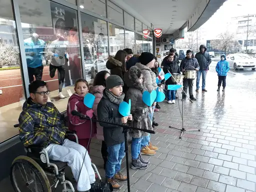 Deca poslala jasnu poruku sa Trga oslobođenja u Zaječaru: Hoćemo da živimo u pravednom svetu