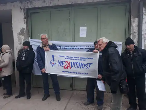 ŠTRAJK UPOZORENJA "JKP VODOVOD ZAJEČAR": VRATITE NAM 10 ODSTO OD ZARADE