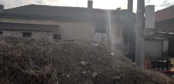 Požar u Zaječaru: Gorela kuća, vatrogasci brzo reagovali