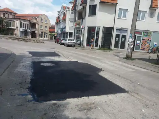 Nastavljeno krpljenje udarnih rupa na ulicama Zaječara