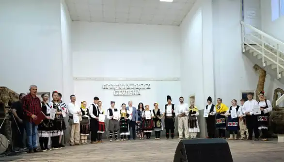 U Vеlikom Izvoru održana 19. Mеđuokružna smotra sеoskih folklornih ansambala "Potеkla voda studеna"